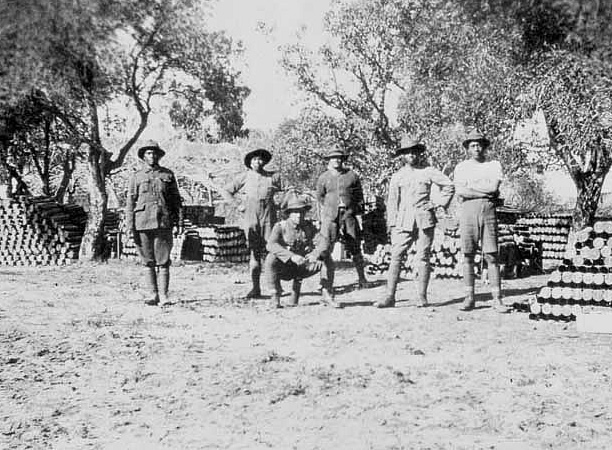 Rarotongan ammunition handlers