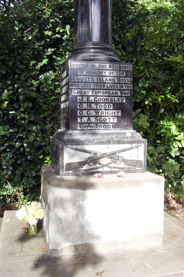 Coutts Island war memorial