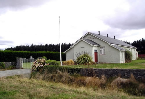 Hook war memorials