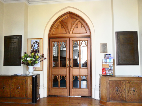 Knox Church war memorials