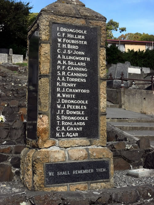 Lyttelton cemetery soldiers' memorial