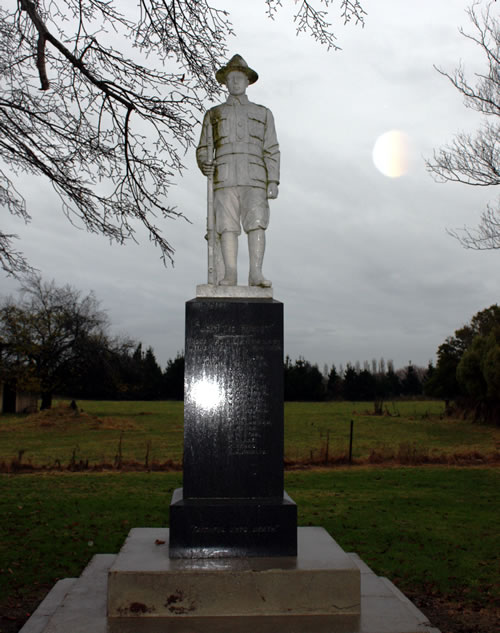 Menzies Ferry war memorial