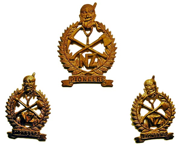1916-17 badge