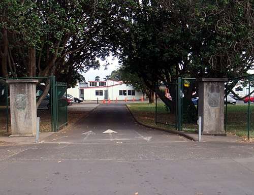 Ōtāhuhu school memorial gates
