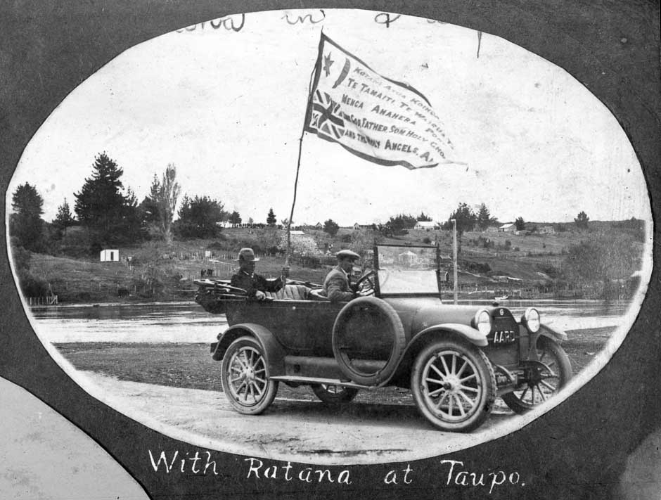 Rātana on the road