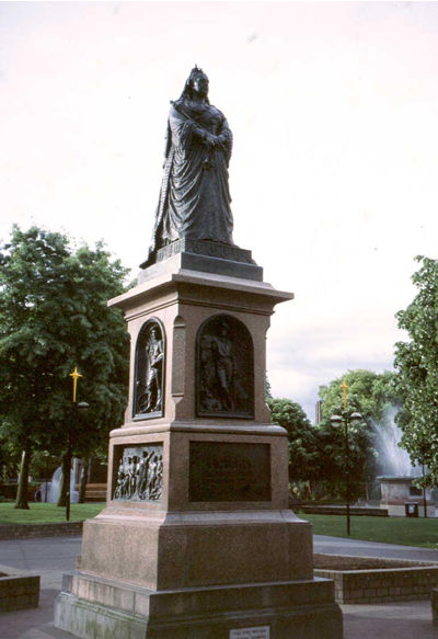 Queen Victoria statue