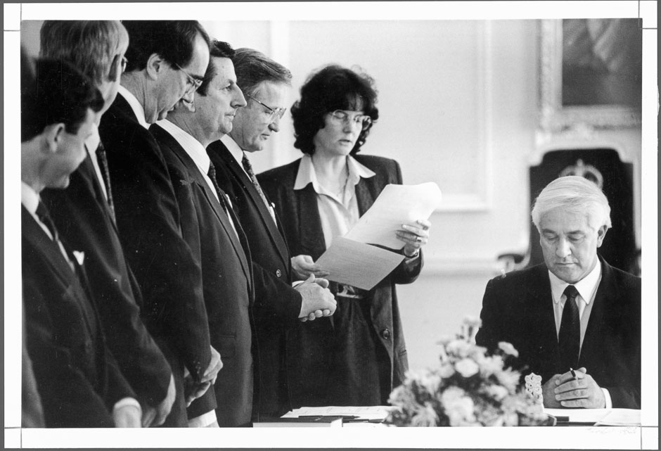 Swearing in ministers, 1990