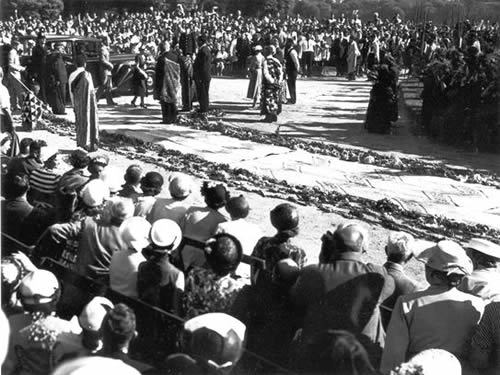 Queen Elizabeth at Tūrangawaewae