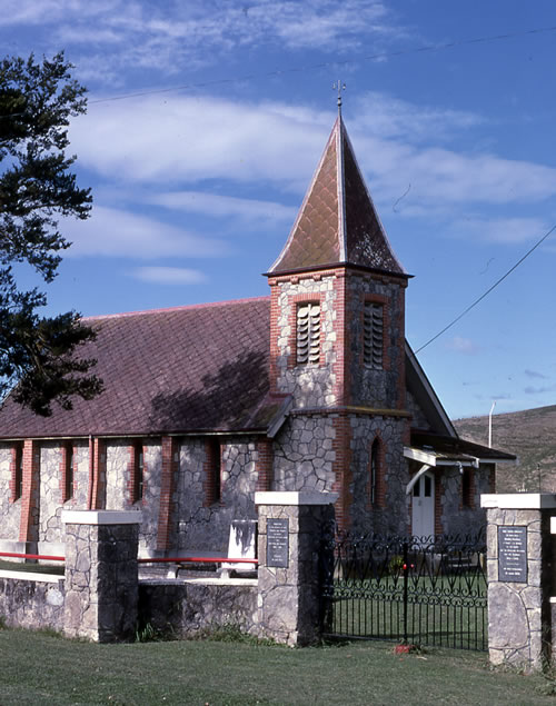 St Luke's Anglican church memorial, Pakipaki