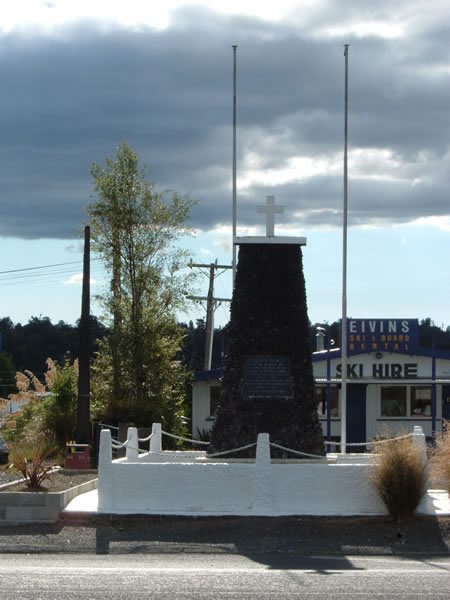 Waimarino (National Park) war memorial