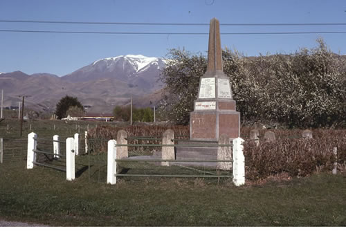 Hakataramea war memorial