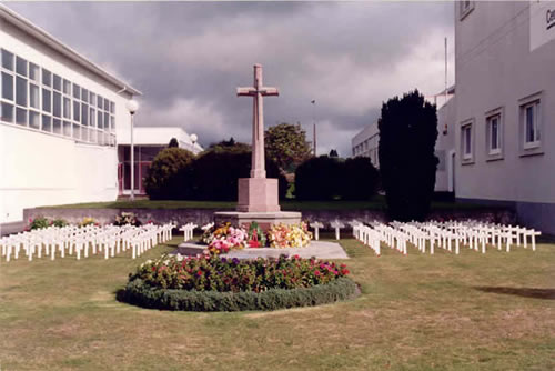 Stratford cross of sacrifice
