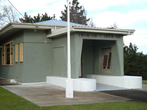 Eketāhuna war memorial