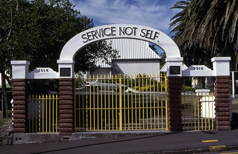 Whanganui memorial gates