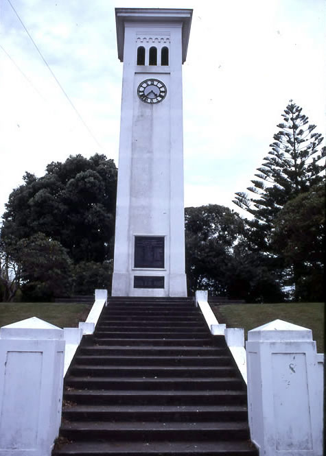 Waverley memorial clock