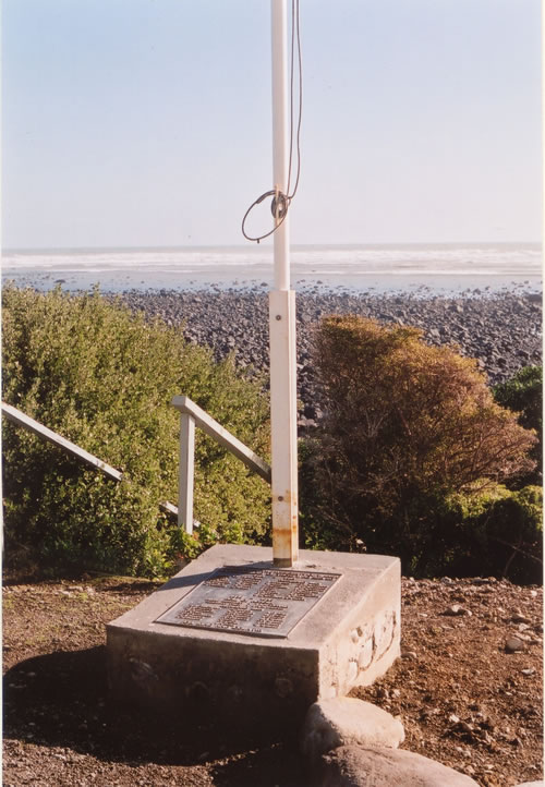 Wārea and Pungarehu war memorial