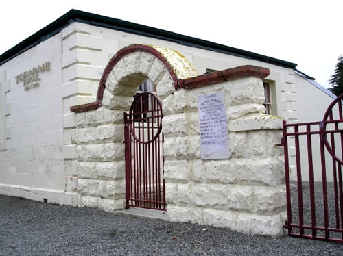 Tokarahi war memorial