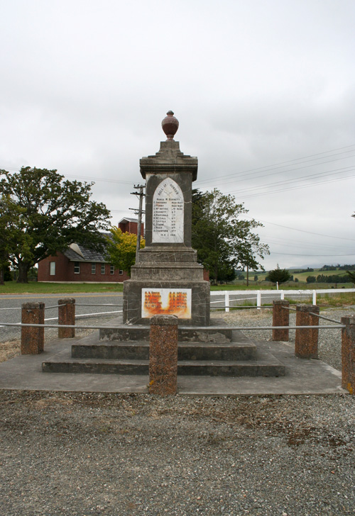 Waikoikoi war memorial