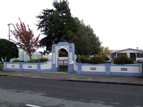 Wallacetown School war memorial
