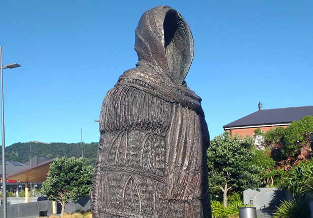 Hinerangi sculpture at Pukehau