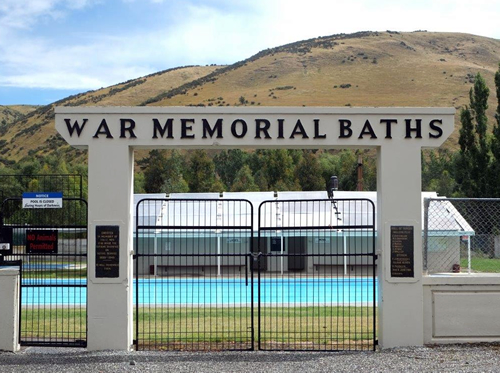 Millers Flat memorial baths