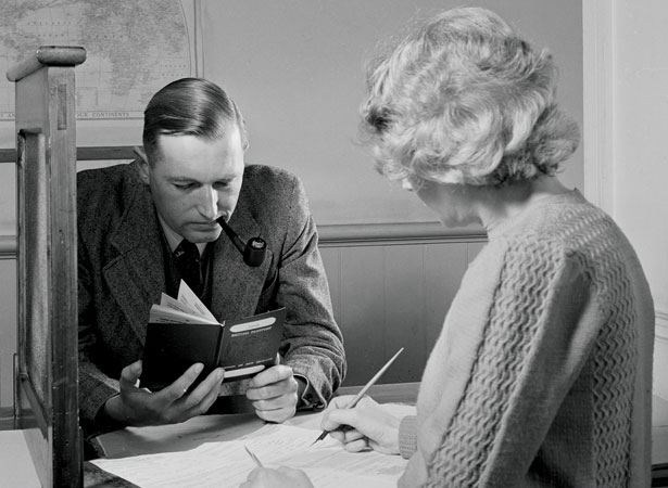 Passport office in Wellington, 1948