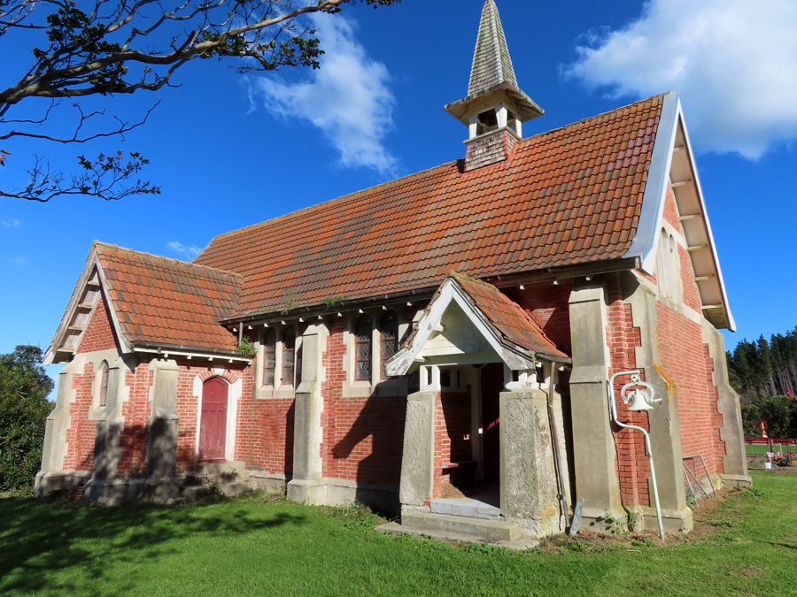 St Abraham's memorials
