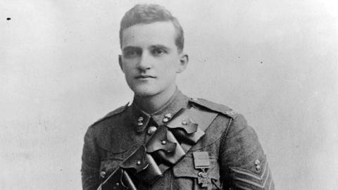Cyril Bassett wins VC on Chunuk Bair