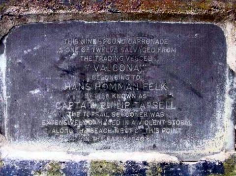 Plaque