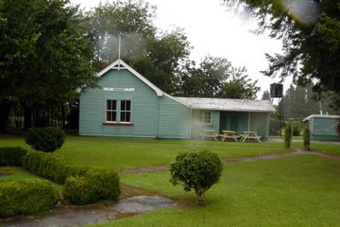 Kotuku school