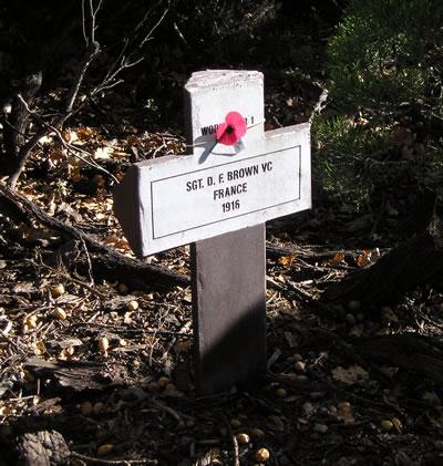 Memorial grave