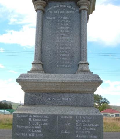 Makotuku memorial