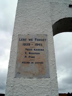 Te Hauke memorial names