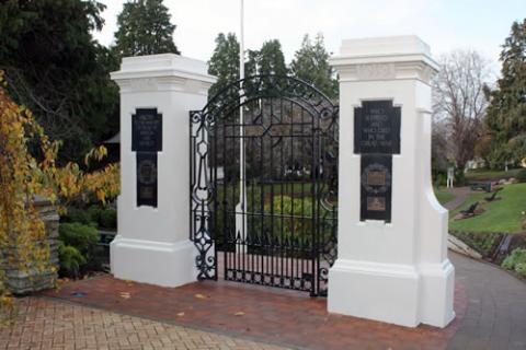 Winton memorial in 2008