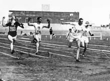 Arthur Porritt (left) wins bronze in the 100-m sprint at the 1924 Olympics (Radio New Zealand)