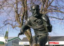 Memorial to James Mackenzie, Fairlie