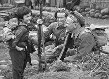 Jayforce soldiers with Japanese children