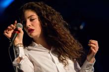 Lorde performing in Seattle in September 2013