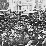 Dunedin recruiting crowd, 1916