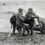 Helping the wounded, Omaha Beach on D Day