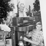 Keith Holyoake shifting house
