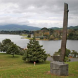 Lake Karāpiro - roadside stories