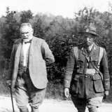 Thomas Mackenzie and Peter Buck visit troops in France