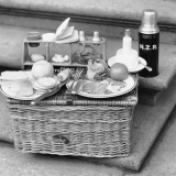 Railways food hamper