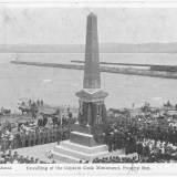 Memorial to Cook in Gisborne