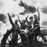 American servicemen with 'land girls'