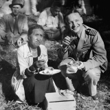 American officer and Tainui kuia 