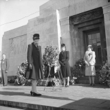 Laying a wreath on US Memorial Day