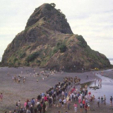 Lion Rock, Piha war memorial