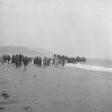 Lifeboat from <em>Wahine</em> landing on Seatoun beach
